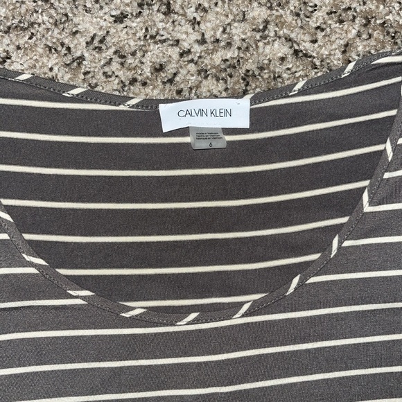 Calvin Klein green tshirt dress - Picture 2 of 4